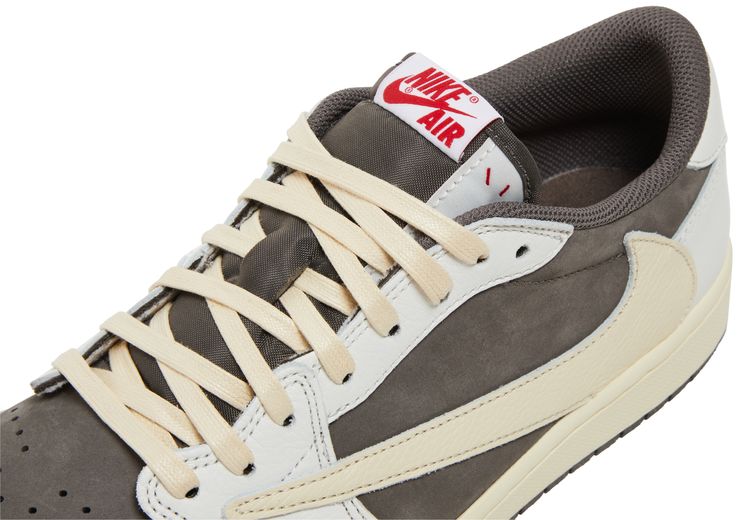 Travis Scott x Air Jordan 1 Retro Low OG 'Reverse Mocha' - 图片 10